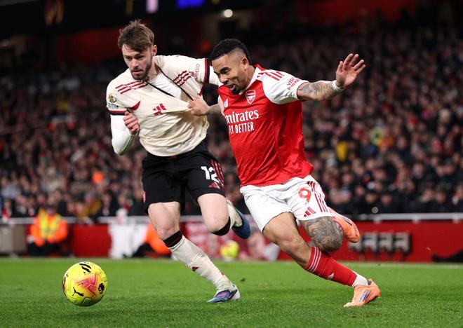 体坛联播｜阿森纳0比0利物浦，皇马力克马竞晋级西超杯决赛