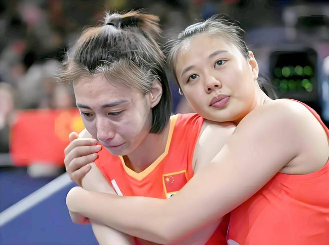 女排世联赛首发阵容预测：2老将退二线，龚翔宇稳固，副攻新双塔